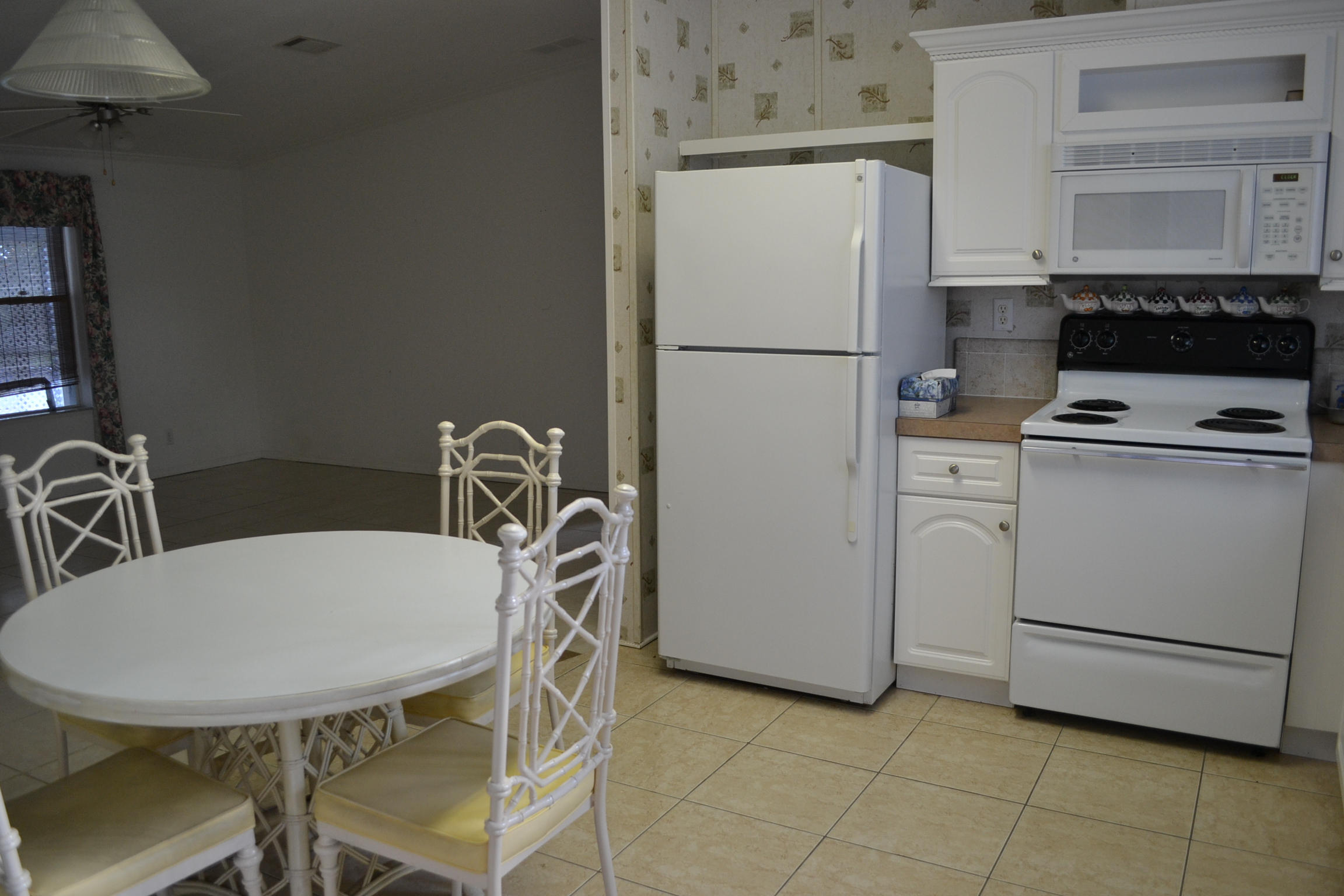 8261 South Street Boca Raton, FL 33433 - Photo 2 of 30 Kitchen 1