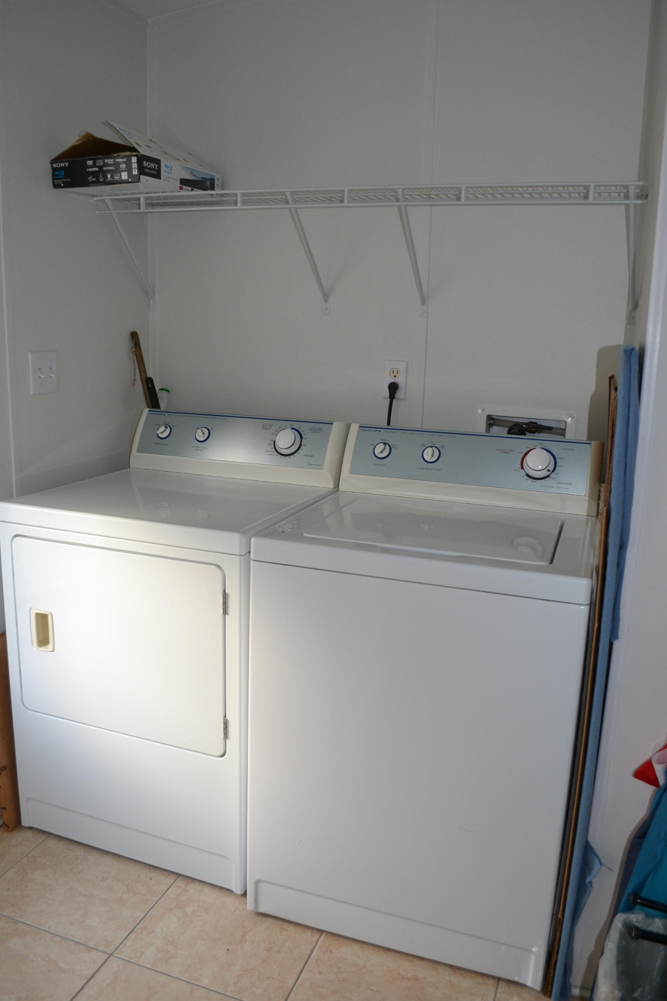 8261 South Street Boca Raton, FL 33433 - Photo 21 of 30 Laundry Room