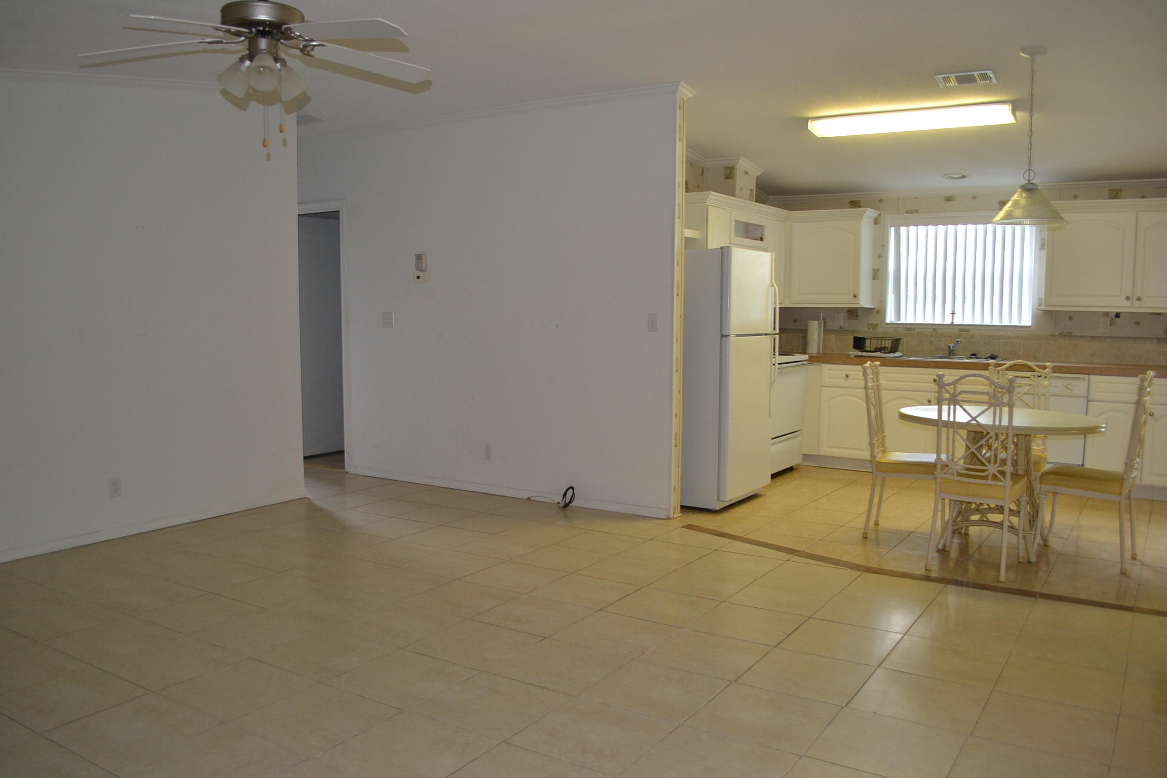 8261 South Street Boca Raton, FL 33433 - Photo 6 of 30 Kitchen/Living Room 2