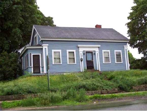 48 Main Street Rochester, NH 03868 - Photo 1 of 3