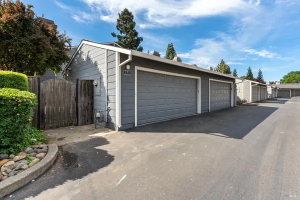 $499,500 | 131 Cambridge Drive, Vacaville, CA 95687