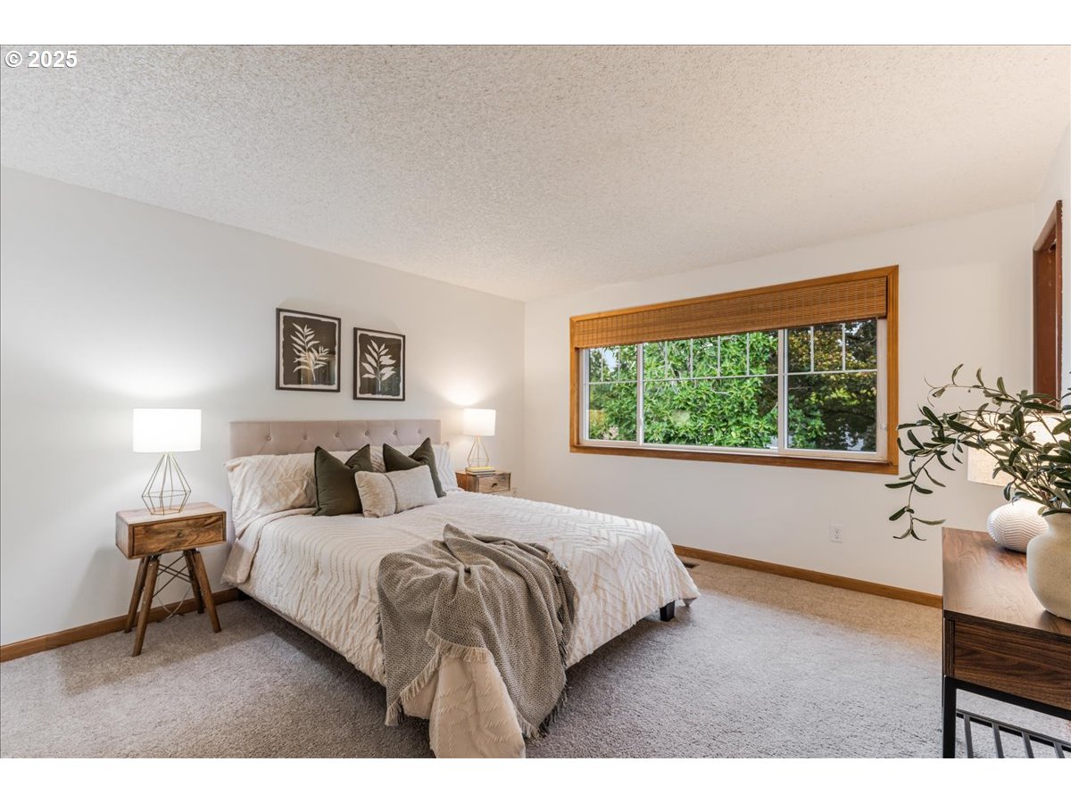 20784 Southwest Rosa Drive Beaverton, OR 97078 - Photo 9 of 30 Bedroom, Primary