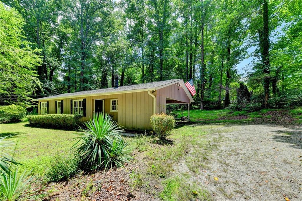 4690 Sewell Road Cumming, GA 30028 - Photo 4 of 38