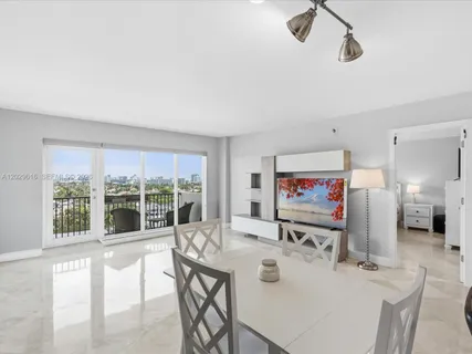 $2,600 | 340 Sunset Drive, Unit 1407, Fort Lauderdale, FL 33301