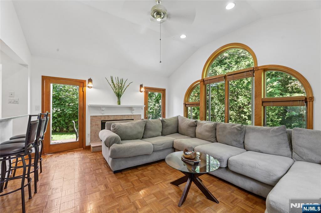 16-03 Radburn Road Fair Lawn, NJ 07410 - Photo 7 of 31 Gallery Image 7
