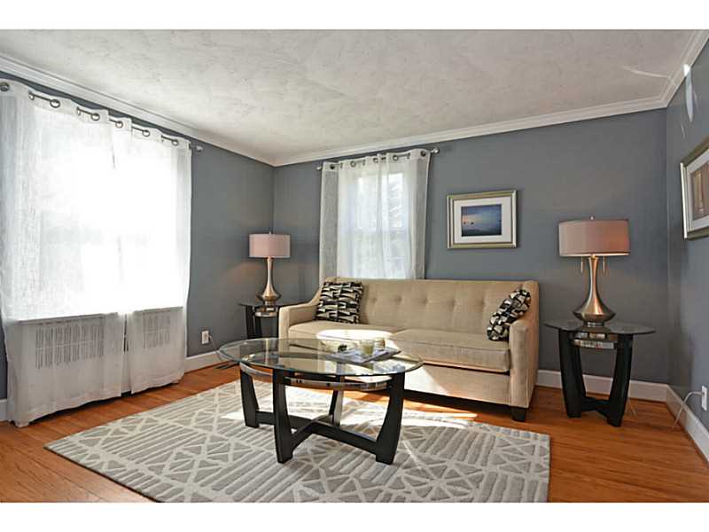 5534 Post Road Warwick, RI 02818 - Photo 11 of 25 Living Room.