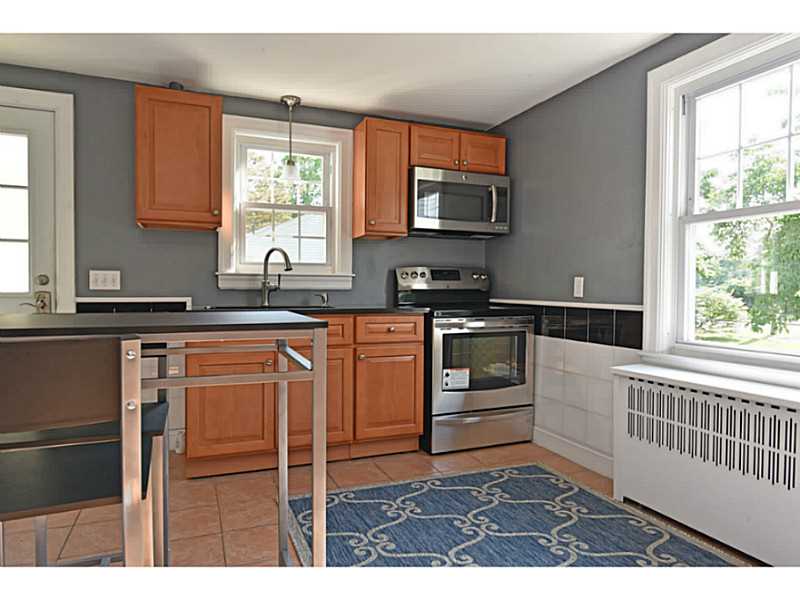 5534 Post Road Warwick, RI 02818 - Photo 7 of 25 Kitchen.