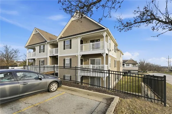 $174,950 | 8030 North Drury Avenue, Unit 3C, Kansas City, MO 64119