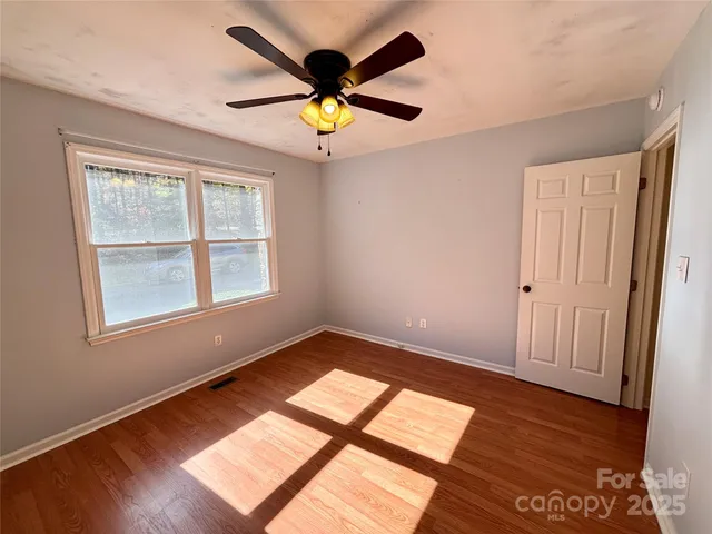 $260,500 | 21 Loganwood Lane, Etowah, NC 28729