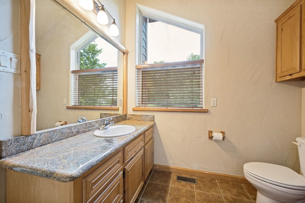 2396 Riverside Drive Denton, TX 76208 - Photo 17 of 39 Primary Bathroom Main House