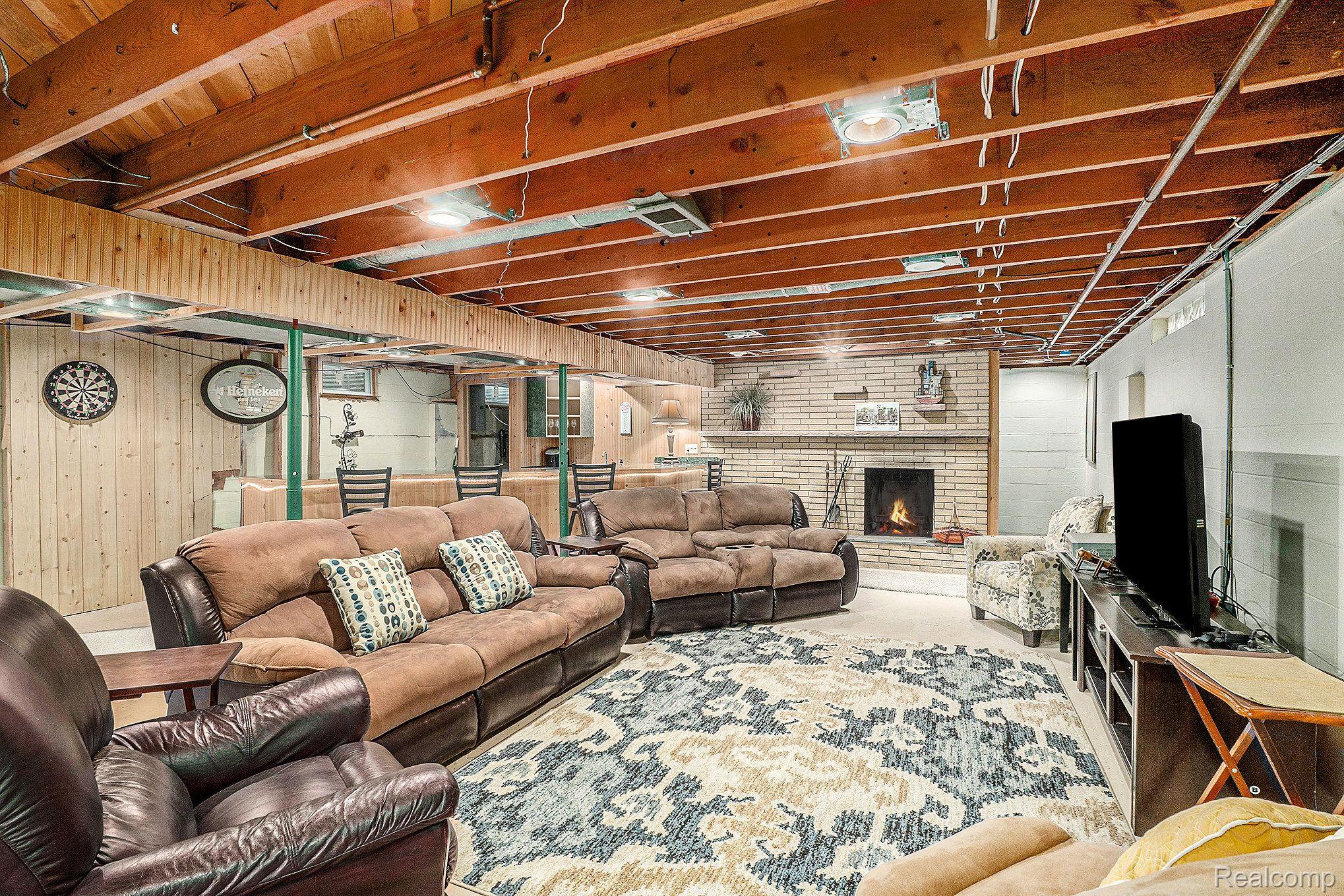 2140 Reid Road Flint, MI 48507 - Photo 16 of 27 Gallery Image 16