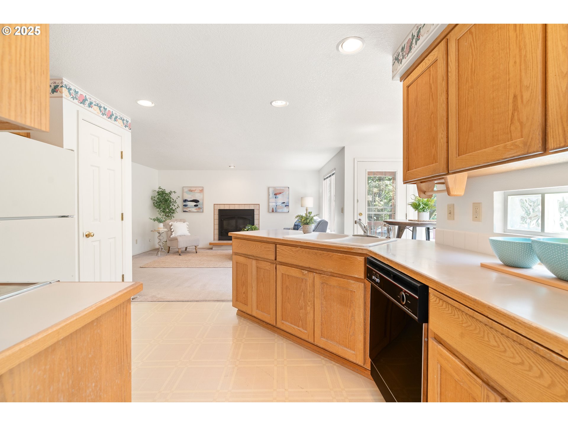 16732 Southwest Hargis Road Beaverton, OR 97007 - Photo 10 of 42 Gallery Image 10