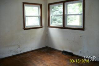 15447 Keegan Road Monroe, MI 48161 - Photo 5 of 7 952793-4.JPG
