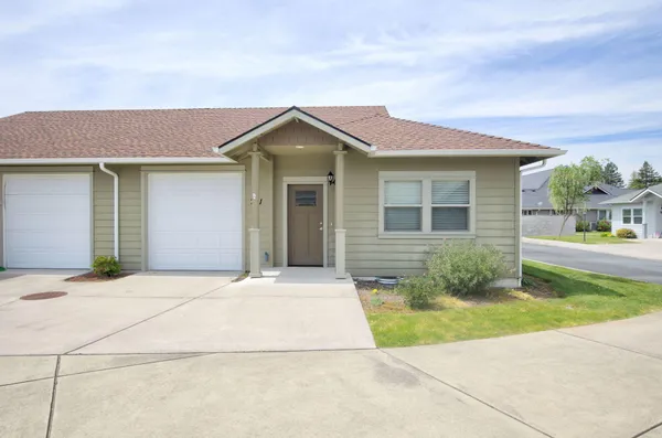 $259,999 | 741 Southwest Kinsington Court, Grants Pass, OR 97526