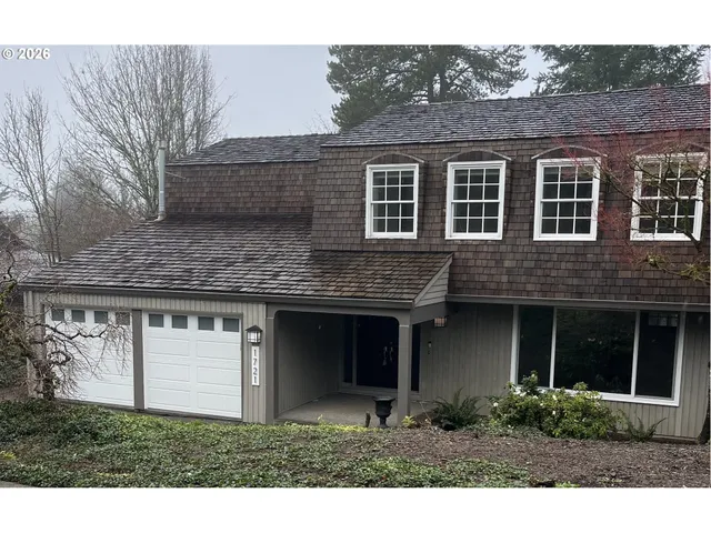 $875,000 | 1721 Highland Drive, Lake Oswego, OR 97034