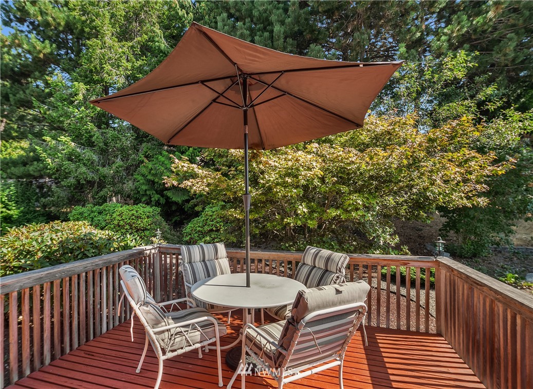24332 S Park Bothell, WA 98021 - Photo 15 of 25
