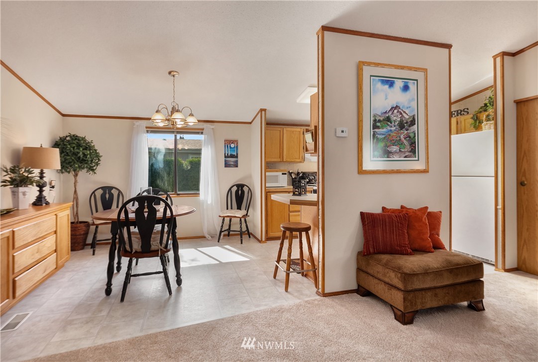 24332 S Park Bothell, WA 98021 - Photo 5 of 25