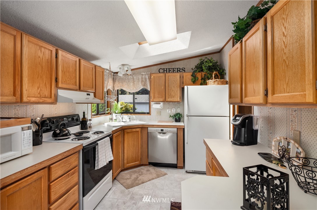 24332 S Park Bothell, WA 98021 - Photo 8 of 25