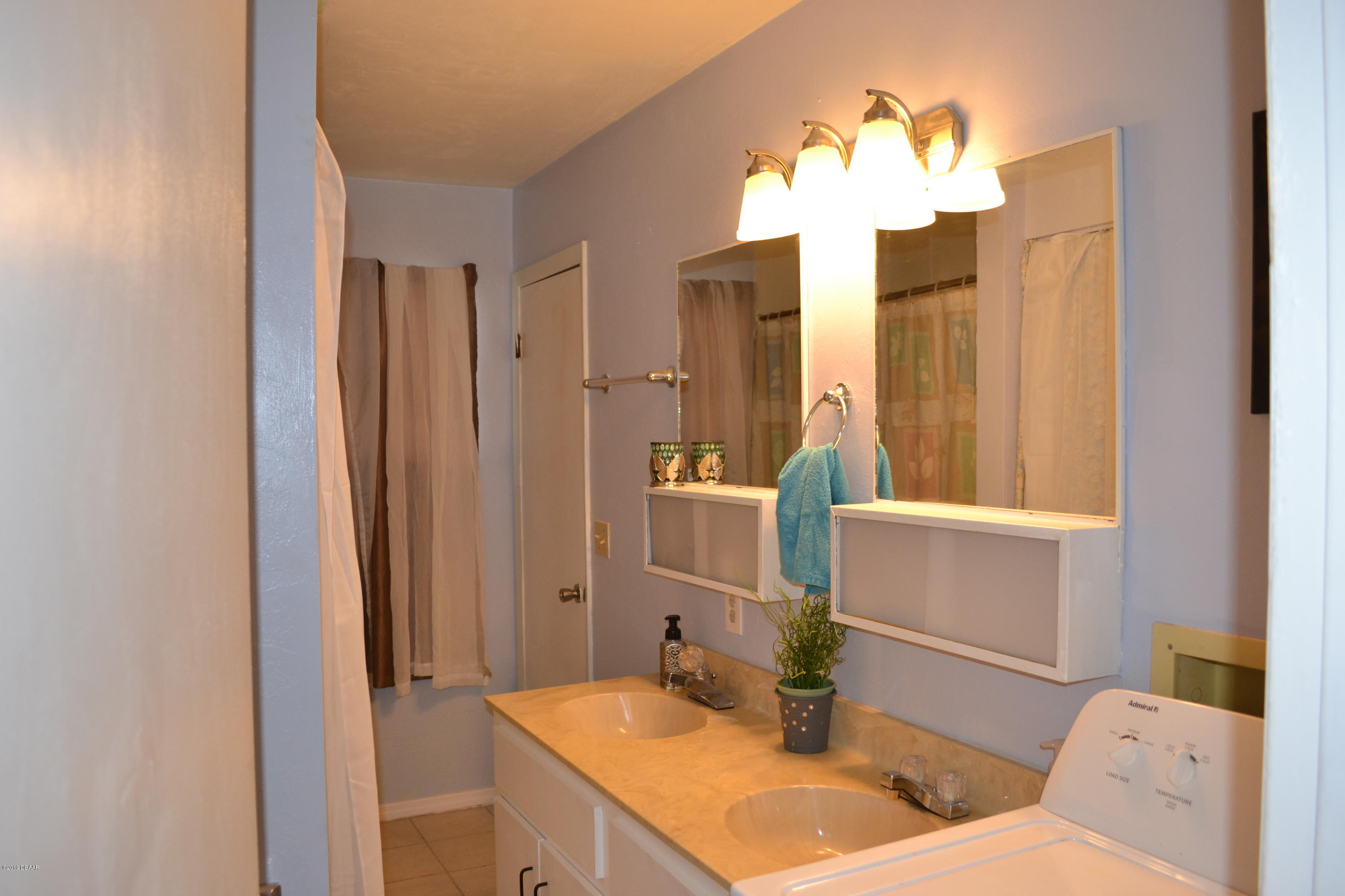 506 Eaton Road Edgewater, FL 32132 - Photo 17 of 23 Double Sinks