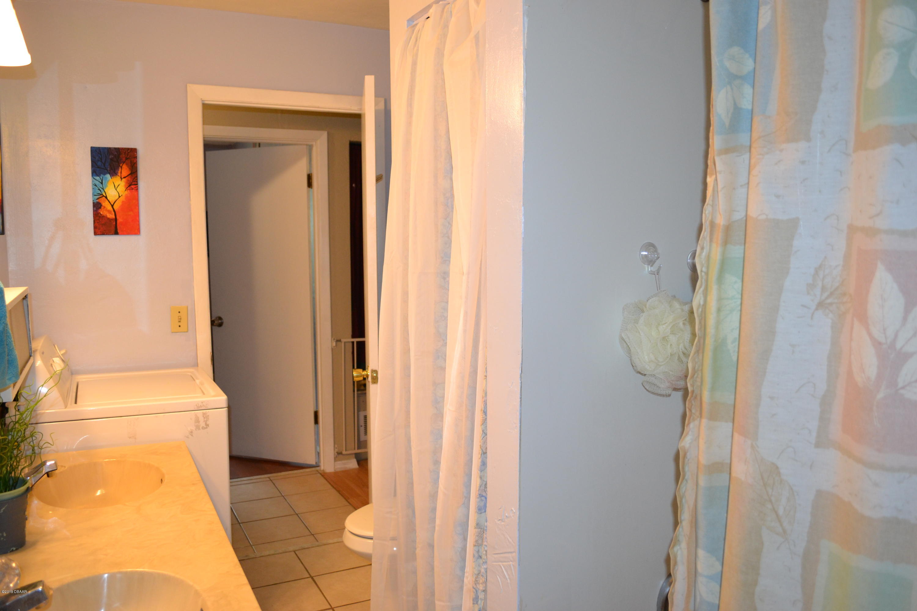 506 Eaton Road Edgewater, FL 32132 - Photo 18 of 23 Guest Bath with Shower