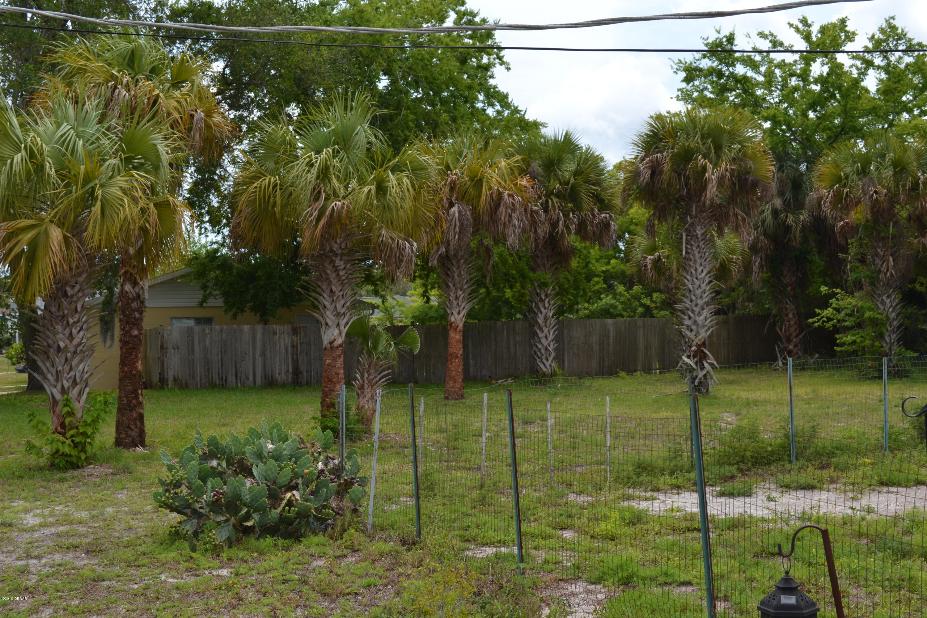 506 Eaton Road Edgewater, FL 32132 - Photo 22 of 23 Vacant Lot Next Door