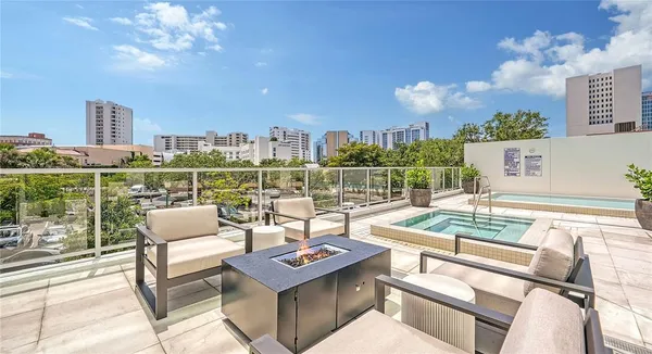 $2,255,000 | 1335 2nd Street, Unit VILLA 2E, Sarasota, FL 34236