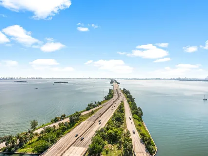 $1,275,000 | 601 Northeast 36th Street, Unit 2312, Miami, FL 33137