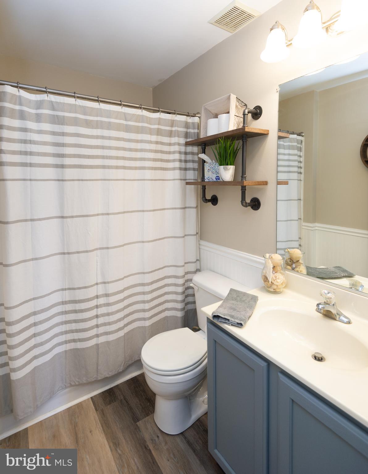 6602 Ridge Road Hurlock, MD 21643 - Photo 25 of 36 2nd bathroom