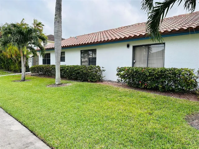 $1,995 | 1300 Wiley Street, Unit 2, Hollywood, FL 33019