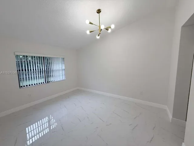 $1,995 | 1300 Wiley Street, Unit 2, Hollywood, FL 33019
