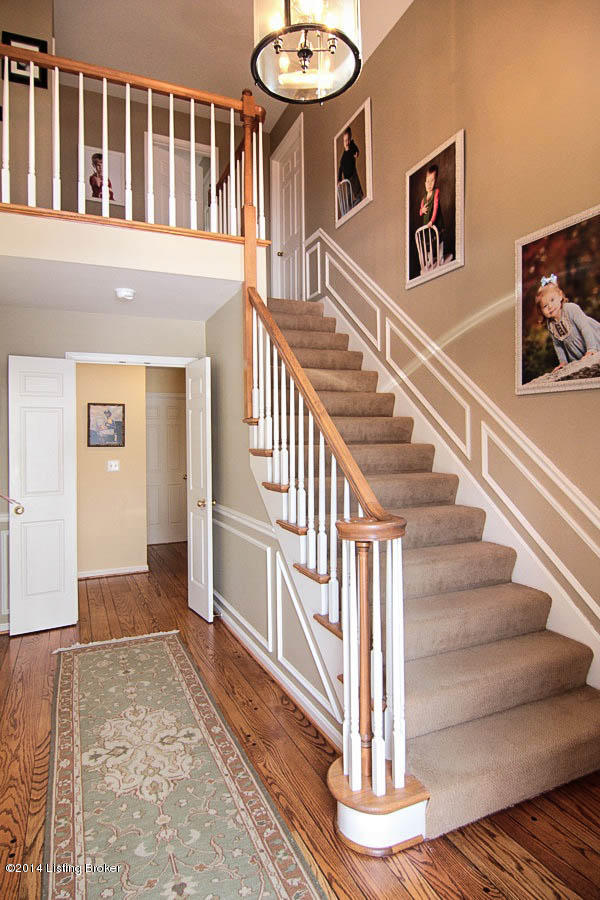 6005 Fox Hill Road Prospect, KY 40059 - Photo 2 of 28 Foyer