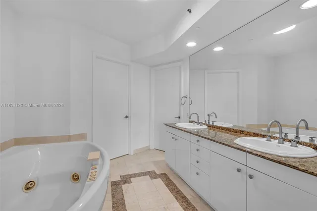 $6,500 | 19333 Collins Avenue, Unit 2703, Sunny Isles Beach, FL 33160