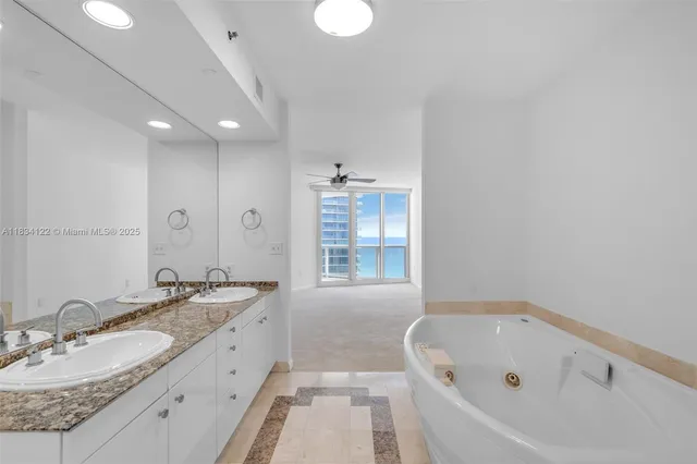 $6,500 | 19333 Collins Avenue, Unit 2703, Sunny Isles Beach, FL 33160