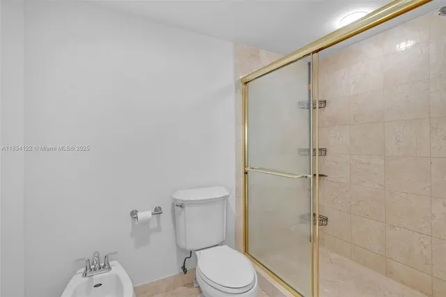 $6,500 | 19333 Collins Avenue, Unit 2703, Sunny Isles Beach, FL 33160