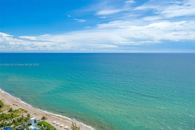 $6,500 | 19333 Collins Avenue, Unit 2703, Sunny Isles Beach, FL 33160