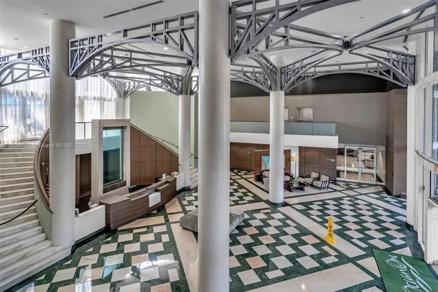 $6,500 | 19333 Collins Avenue, Unit 2703, Sunny Isles Beach, FL 33160