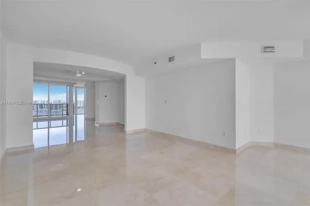 $6,500 | 19333 Collins Avenue, Unit 2703, Sunny Isles Beach, FL 33160