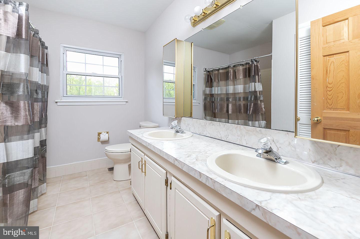 118 Lipizzan Road Sewell, NJ 08080 - Photo 17 of 23 Gallery Image 17