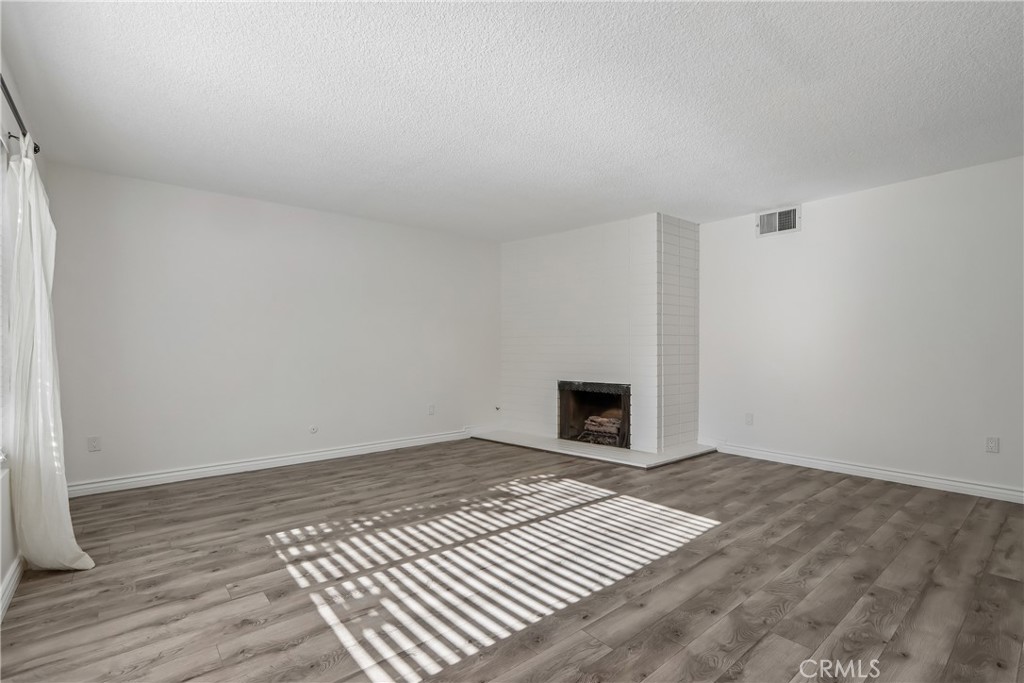 1184 Lyndhurst Drive Riverside, CA 92507 - Photo 4 of 36