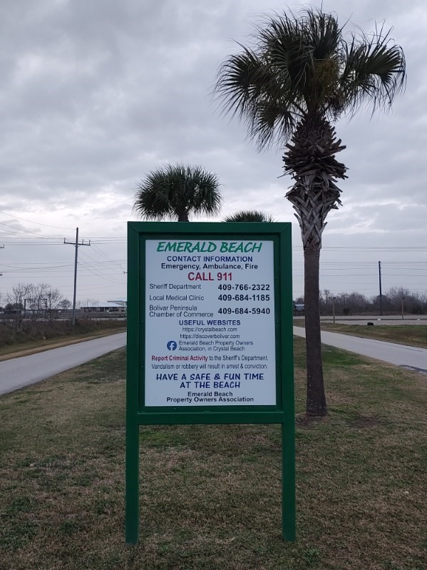 970 Wommack Drive Crystal Beach, TX 77650 - Photo 47 of 49 a view of a park with a palm tree