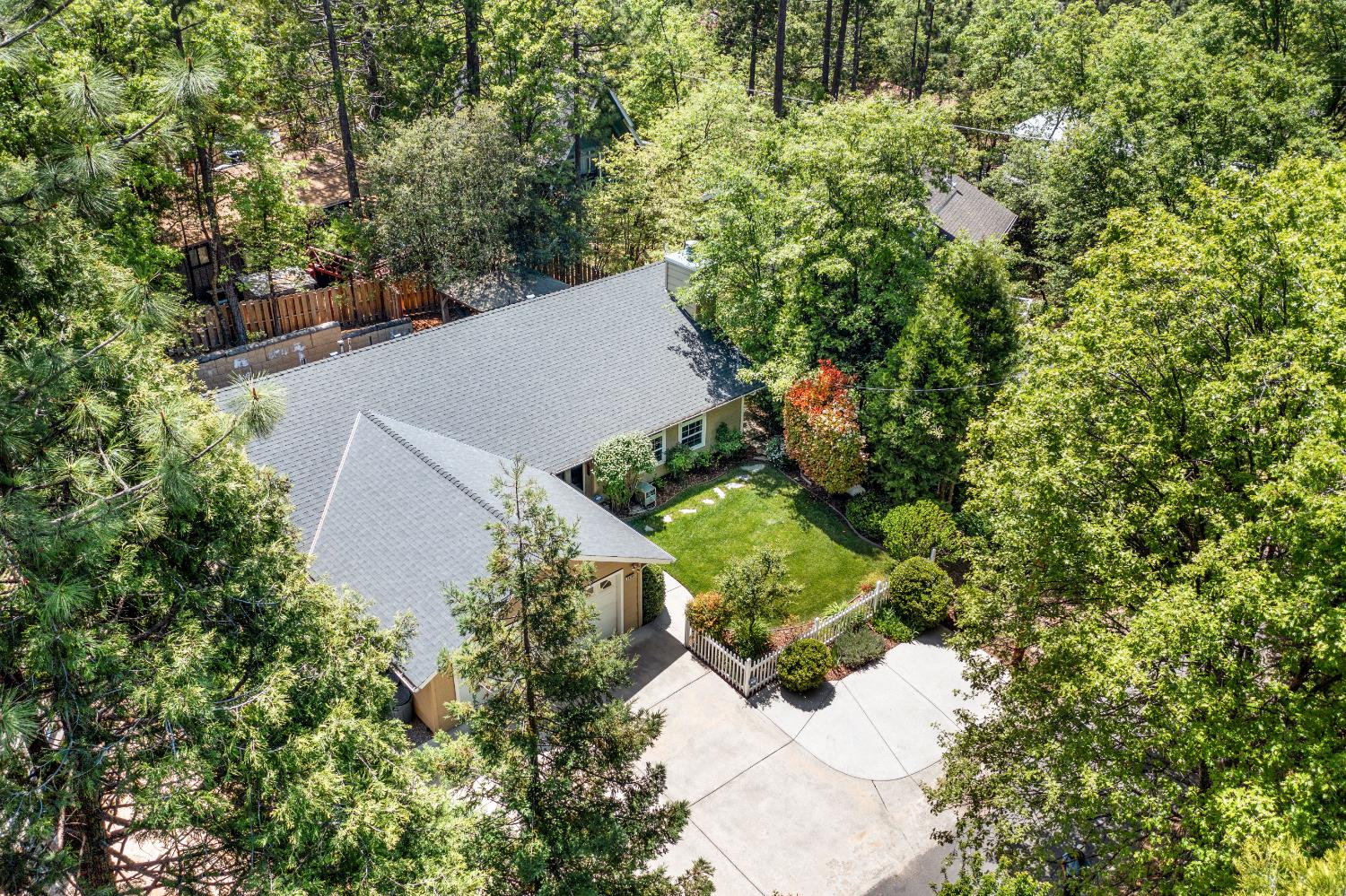 39398 Robin Bass Lake, CA 93604 - Photo 27 of 31 an aerial view of residential house with outdoor space and trees all around