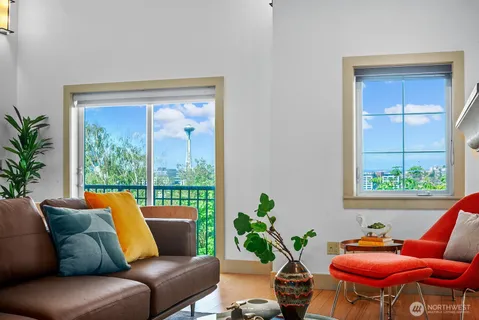 $949,000 | 745 Bellevue Avenue East, Unit 109, Seattle, WA 98102