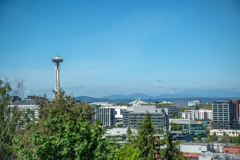 $949,000 | 745 Bellevue Avenue East, Unit 109, Seattle, WA 98102