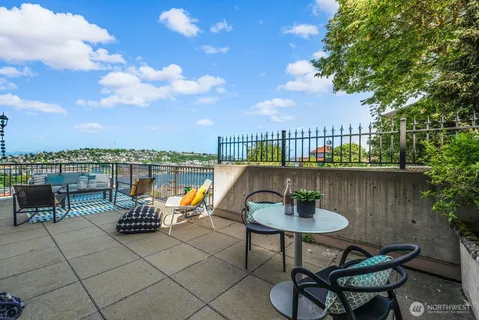 $949,000 | 745 Bellevue Avenue East, Unit 109, Seattle, WA 98102