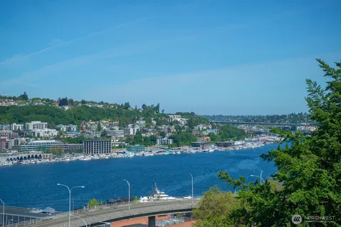 $949,000 | 745 Bellevue Avenue East, Unit 109, Seattle, WA 98102