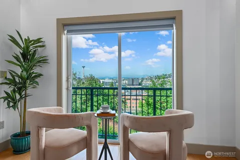$949,000 | 745 Bellevue Avenue East, Unit 109, Seattle, WA 98102