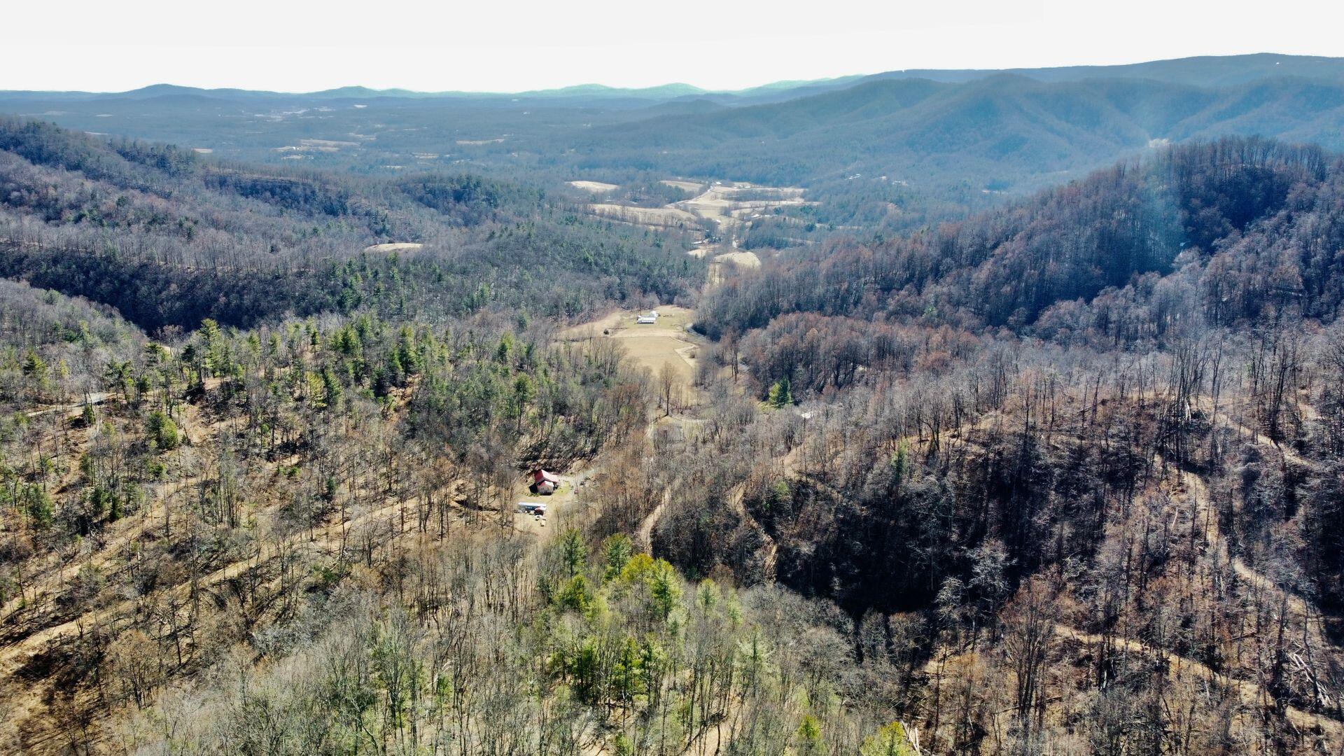 Wades Gap Rd