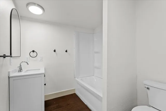 $2,100 | 21503 Coyote Trail, Lago Vista, TX 78645