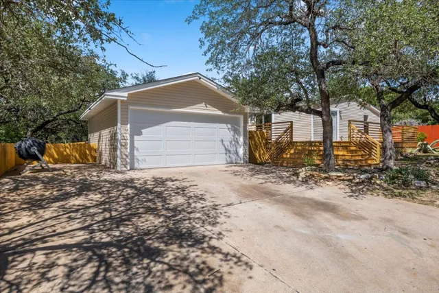 $2,100 | 21503 Coyote Trail, Lago Vista, TX 78645