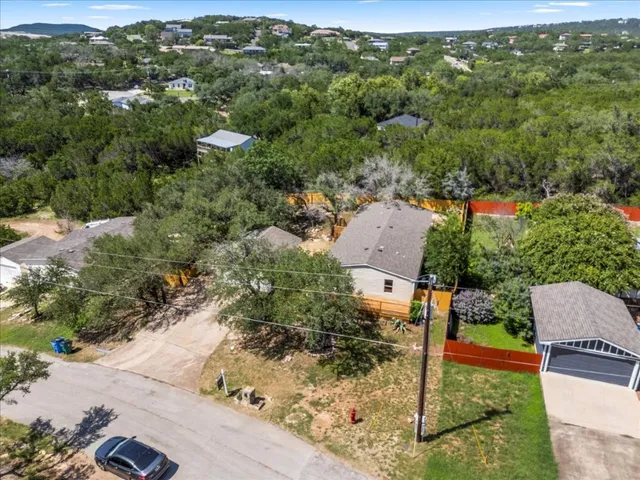 $2,100 | 21503 Coyote Trail, Lago Vista, TX 78645